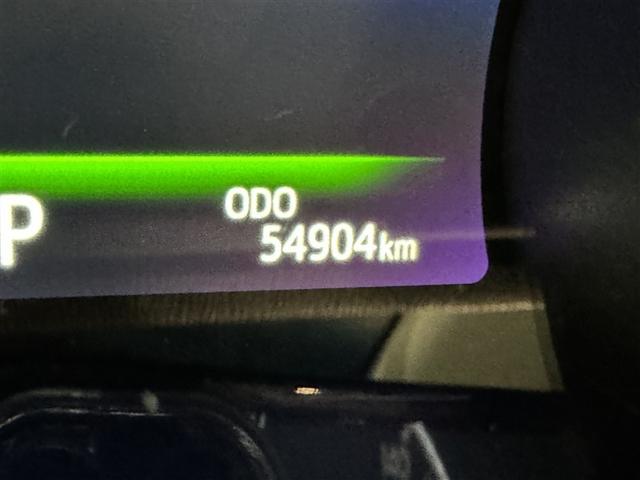 カムリ ＷＳ　衝突被害軽減システム　メモリーナビ　バックカメラ　ＥＴＣ　ドラレコ　ミュージックプレイヤー接続可　電動シート　オートクルーズコントロール　スマートキー　キーレス　ハイブリッド（22枚目）