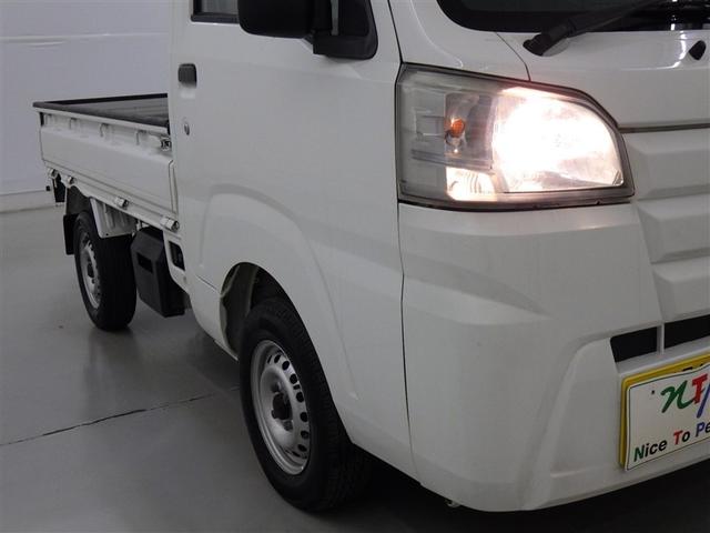 ���邢���C�g���铹�𖾂邭�Ƃ炵�Ă���܂��B�@�^�]�����ŁA���H�󋵂������ɑ����F���ł��邩�d�v�ȃ|�C���g�ł��B