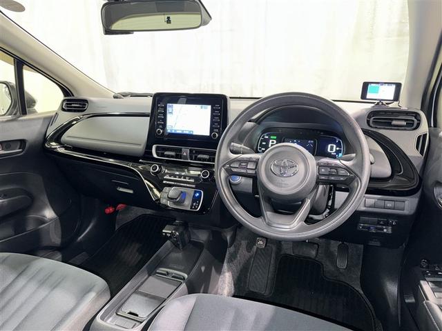 ���ʂ��̂������E�Ǝ����ړ��ɔz�����ꂽ���C�A�E�g�B