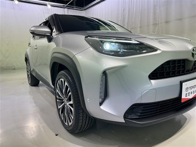 ヤリスクロス Ｚ　衝突被害軽減システム　メモリーナビ　フルセグ　バックカメラ　ＥＴＣ　ドラレコ　ＣＤ　ミュージックプレイヤー接続可　ＤＶＤ再生　電動シート　オートクルーズコントロール　ＬＥＤヘッドランプ　スマートキー（8枚目）