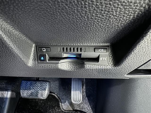 ヤリスクロス Ｚ　衝突被害軽減システム　メモリーナビ　フルセグ　バックカメラ　ＥＴＣ　ドラレコ　ＣＤ　ミュージックプレイヤー接続可　ＤＶＤ再生　電動シート　オートクルーズコントロール　ＬＥＤヘッドランプ　スマートキー（14枚目）