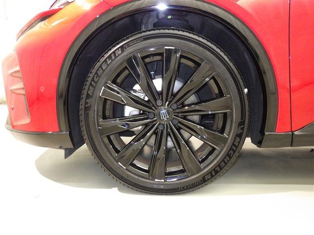 クラウンスポーツ Z 衝突被害軽減システム フルセグ バックカメラ ETC ドラレコ ミュージックプレイヤー接続可 革シート 電動シート オートクルーズコントロール LEDヘッドランプ スマートキー キーレス 4WD(32枚目)