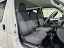 居心地の良い運転席、長く座ってられるリラックスできるデザインがいいですね。