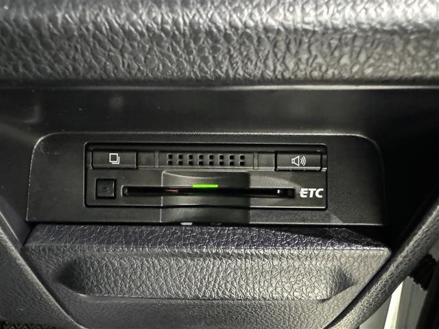 エスクァイア Ｇｉ　メモリーナビ　フルセグ　バックカメラ　ＥＴＣ　ドラレコ　ＣＤ　ＤＶＤ再生　後席モニター　オートクルーズコントロール　ＬＥＤヘッドランプ　両側電動スライド　乗車定員７人　３列シート　スマートキー（14枚目）