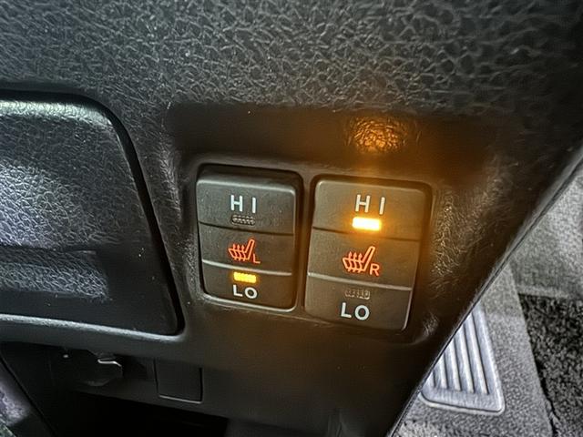 エスクァイア Ｇｉ　メモリーナビ　フルセグ　バックカメラ　ＥＴＣ　ドラレコ　ＣＤ　ＤＶＤ再生　後席モニター　オートクルーズコントロール　ＬＥＤヘッドランプ　両側電動スライド　乗車定員７人　３列シート　スマートキー（17枚目）