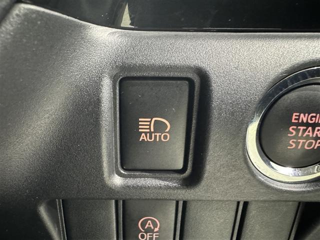 エスクァイア Ｇｉ　メモリーナビ　フルセグ　バックカメラ　ＥＴＣ　ドラレコ　ＣＤ　ＤＶＤ再生　後席モニター　オートクルーズコントロール　ＬＥＤヘッドランプ　両側電動スライド　乗車定員７人　３列シート　スマートキー（21枚目）