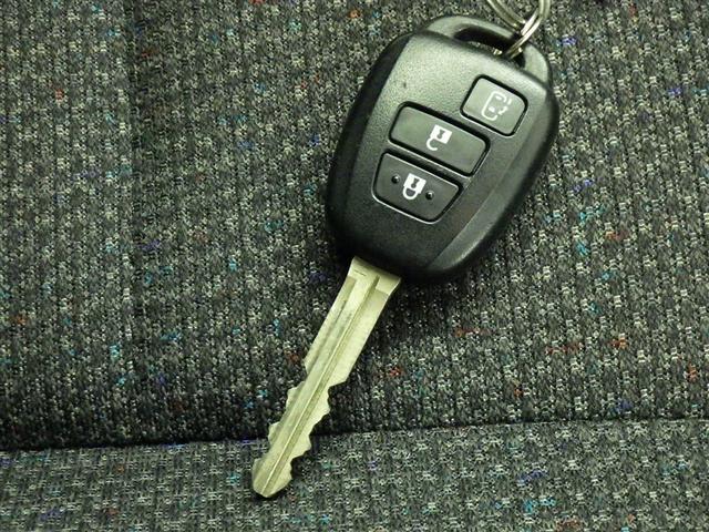 シエンタ ファンベースＸ　メモリーナビ　ワンセグ　バックカメラ　ＥＴＣ　ＣＤ　ミュージックプレイヤー接続可　電動スライドドア　キーレス　アイドリングストップ（23枚目）