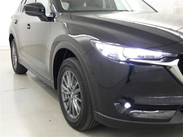 ���邢���C�g���铹�𖾂邭�Ƃ炵�Ă���܂��B�@�^�]�����ŁA���H�󋵂������ɑ����F���ł��邩�d�v�ȃ|�C���g�ł��B�@���F�����Â��������邭�Ƃ炵�Ă���܂���B