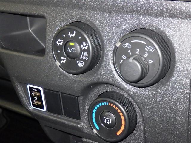 ハイエースバン DX 衝突被害軽減システム メモリーナビ フルセグ バックカメラ ETC ドラレコ CD ミュージックプレイヤー接続可 DVD再生 LEDヘッドランプ 乗車定員6人 キーレス ディーゼル(12枚目)