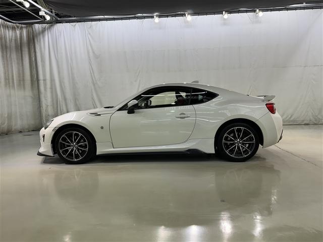 ８６ ＧＴリミテッド　６速マニュアル　メモリーナビ　フルセグ　バックカメラ　ＥＴＣ　ＣＤ　ミュージックプレイヤー接続可　オートクルーズコントロール　ＬＥＤヘッドランプ　スマートキー　キーレス（4枚目）