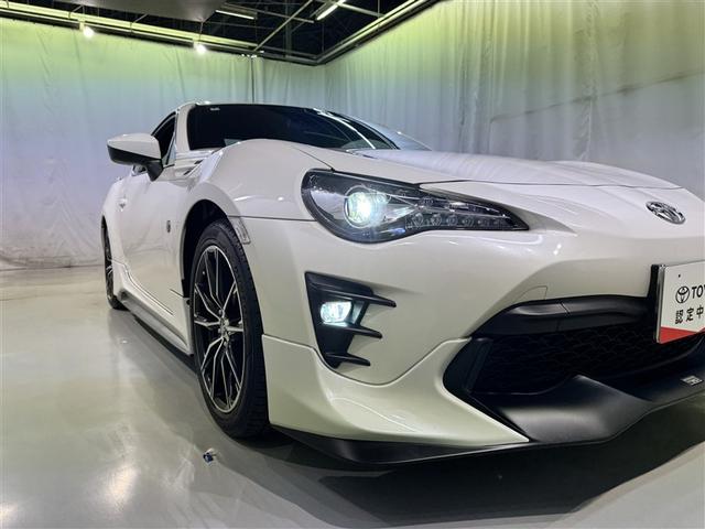 ８６ ＧＴリミテッド　６速マニュアル　メモリーナビ　フルセグ　バックカメラ　ＥＴＣ　ＣＤ　ミュージックプレイヤー接続可　オートクルーズコントロール　ＬＥＤヘッドランプ　スマートキー　キーレス（7枚目）