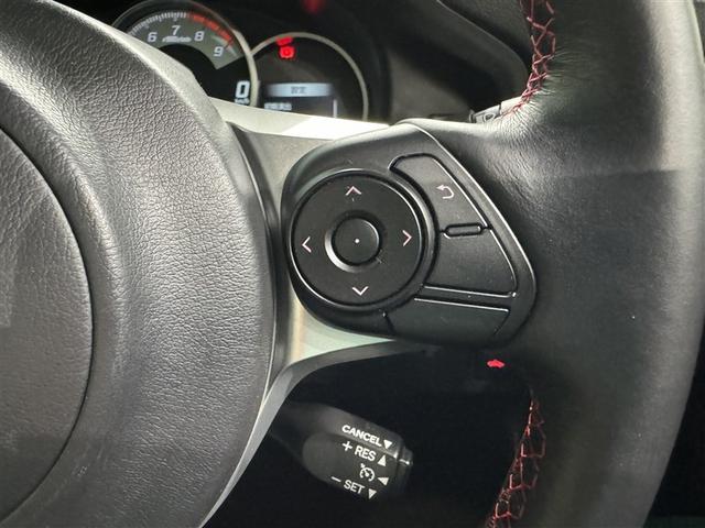 ８６ ＧＴリミテッド　６速マニュアル　メモリーナビ　フルセグ　バックカメラ　ＥＴＣ　ＣＤ　ミュージックプレイヤー接続可　オートクルーズコントロール　ＬＥＤヘッドランプ　スマートキー　キーレス（24枚目）