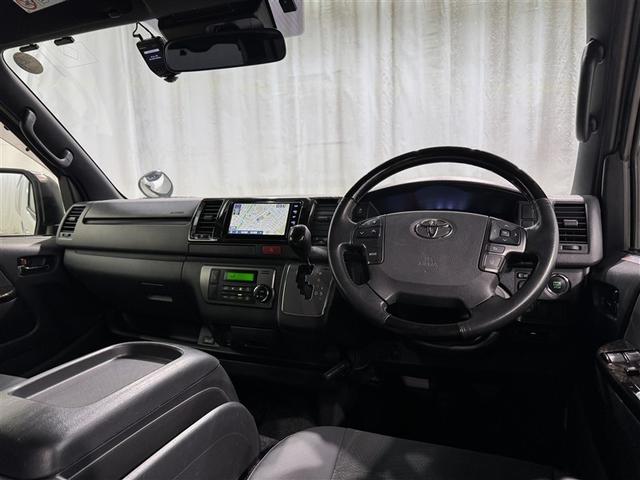 ハイエースバン スーパーＧＬ　ダークプライムＩＩ　衝突被害軽減システム　メモリーナビ　フルセグ　バックカメラ　ＥＴＣ　ドラレコ　ＣＤ　ミュージックプレイヤー接続可　ＤＶＤ再生　ＬＥＤヘッドランプ　スマートキー　キーレス　ディーゼル（9枚目）