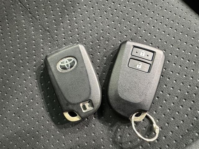 ハイエースバン スーパーＧＬ　ダークプライムＩＩ　衝突被害軽減システム　メモリーナビ　フルセグ　バックカメラ　ＥＴＣ　ドラレコ　ＣＤ　ミュージックプレイヤー接続可　ＤＶＤ再生　ＬＥＤヘッドランプ　スマートキー　キーレス　ディーゼル（32枚目）