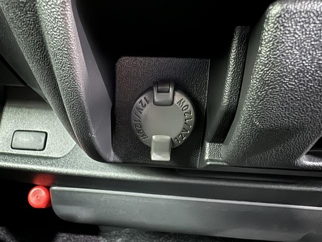 ハイエースバン スーパーＧＬ　ダークプライムＩＩ　衝突被害軽減システム　メモリーナビ　フルセグ　バックカメラ　ＥＴＣ　ドラレコ　ＣＤ　ミュージックプレイヤー接続可　ＤＶＤ再生　ＬＥＤヘッドランプ　スマートキー　キーレス　４ＷＤ　ディーゼル（15枚目）