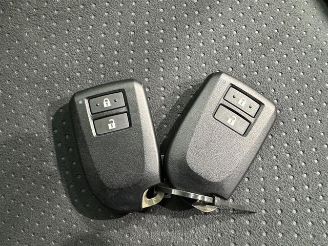 ハイエースバン スーパーＧＬ　ダークプライムＩＩ　衝突被害軽減システム　メモリーナビ　フルセグ　バックカメラ　ＥＴＣ　ドラレコ　ＣＤ　ミュージックプレイヤー接続可　ＤＶＤ再生　ＬＥＤヘッドランプ　スマートキー　キーレス　４ＷＤ　ディーゼル（27枚目）