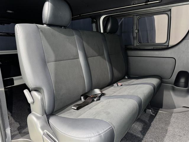 ハイエースバン スーパーＧＬ　ダークプライムＩＩ　衝突被害軽減システム　メモリーナビ　フルセグ　バックカメラ　ＥＴＣ　ドラレコ　ＣＤ　ミュージックプレイヤー接続可　ＤＶＤ再生　ＬＥＤヘッドランプ　スマートキー　キーレス　４ＷＤ　ディーゼル（29枚目）