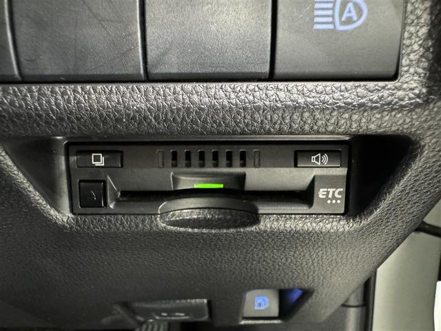 ＲＡＶ４ ハイブリッドＸ　衝突被害軽減システム　メモリーナビ　ワンセグ　バックカメラ　ＥＴＣ　ＣＤ　オートクルーズコントロール　ＬＥＤヘッドランプ　スマートキー　キーレス　４ＷＤ　ハイブリッド（13枚目）
