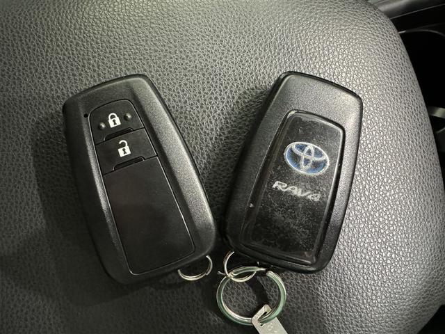 ＲＡＶ４ ハイブリッドＸ　衝突被害軽減システム　メモリーナビ　ワンセグ　バックカメラ　ＥＴＣ　ＣＤ　オートクルーズコントロール　ＬＥＤヘッドランプ　スマートキー　キーレス　４ＷＤ　ハイブリッド（24枚目）