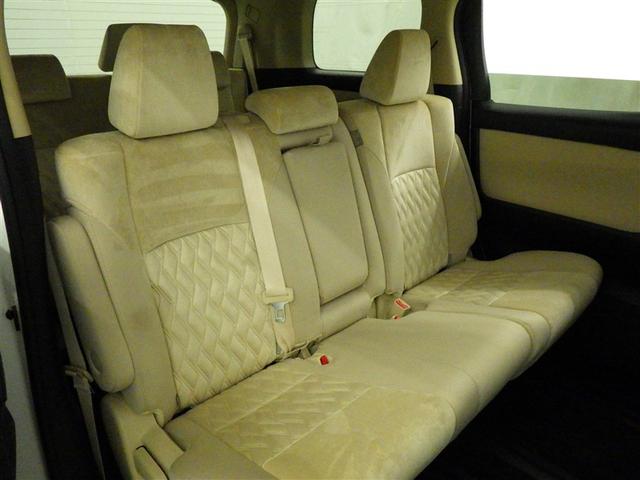 アルファード ２．５Ｘ　衝突被害軽減システム　フルセグ　バックカメラ　ＥＴＣ　ミュージックプレイヤー接続可　後席モニター　オートクルーズコントロール　ＬＥＤヘッドランプ　両側電動スライド　乗車定員８人　３列シート　キーレス（28枚目）