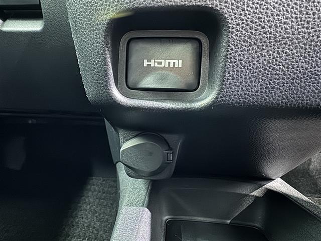 ヴォクシー ハイブリッドＳ－Ｚ　衝突被害軽減システム　フルセグ　バックカメラ　ＥＴＣ　ドラレコ　ＣＤ　ミュージックプレイヤー接続可　ＤＶＤ再生　オートクルーズコントロール　ＬＥＤヘッドランプ　両側電動スライド　乗車定員７人　キーレス（17枚目）