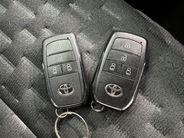 ヴォクシー ハイブリッドＳ－Ｚ　衝突被害軽減システム　フルセグ　バックカメラ　ＥＴＣ　ドラレコ　ＣＤ　ミュージックプレイヤー接続可　ＤＶＤ再生　オートクルーズコントロール　ＬＥＤヘッドランプ　両側電動スライド　乗車定員７人　キーレス（26枚目）