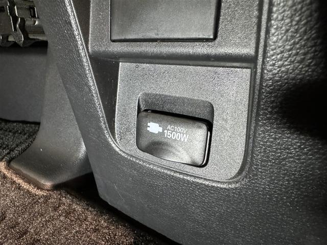 ヴォクシー ハイブリッドＳ－Ｚ　衝突被害軽減システム　フルセグ　バックカメラ　ＥＴＣ　ドラレコ　ＣＤ　ミュージックプレイヤー接続可　ＤＶＤ再生　オートクルーズコントロール　ＬＥＤヘッドランプ　両側電動スライド　乗車定員７人　キーレス（29枚目）