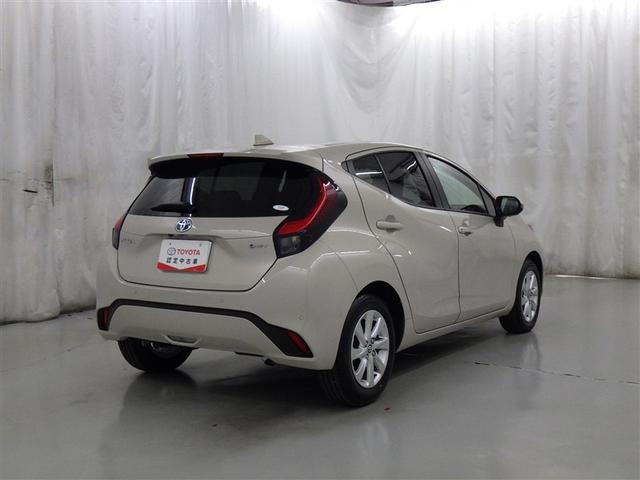 アクア Ｚ　衝突被害軽減システム　メモリーナビ　フルセグ　バックカメラ　ＥＴＣ　ミュージックプレイヤー接続可　オートクルーズコントロール　ＬＥＤヘッドランプ　スマートキー　キーレス　ハイブリッド　ワンオーナー（5枚目）