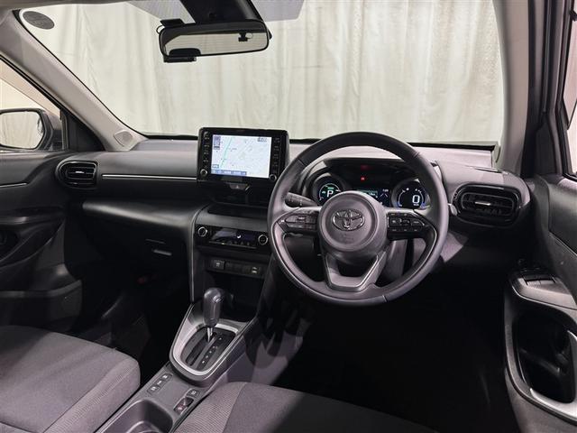 ヤリスクロス ハイブリッドG 衝突被害軽減システム メモリーナビ バックカメラ ETC ドラレコ ミュージックプレイヤー接続可 オートクルーズコントロール LEDヘッドランプ スマートキー キーレス ハイブリッド(8枚目)