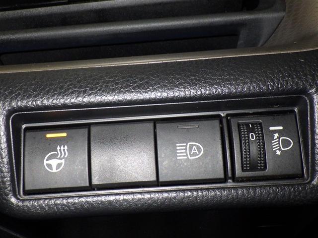 プリウス Ｚ　衝突被害軽減システム　メモリーナビ　フルセグ　バックカメラ　ＥＴＣ　ドラレコ　ミュージックプレイヤー接続可　電動シート　オートクルーズコントロール　ＬＥＤヘッドランプ　スマートキー　キーレス（18枚目）