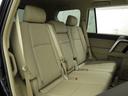 足元広々の座り心地良好、後席ですよ。　ドライビング中、長い間同じ体勢で居るのって大変ですよね。　長く座っているものだから、リラックスできるシートがいいですよね。