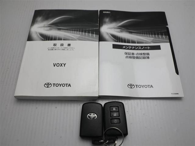 ヴォクシー ZS 地デジ 盗難防止システム オートエアコン ダブルエアバッグ DVD再生可 ETC LEDヘッドライト キーレスエントリー メモリーナビ オートクルーズ ナビTV AUX 3列シート リアオートエアコン(29枚目)