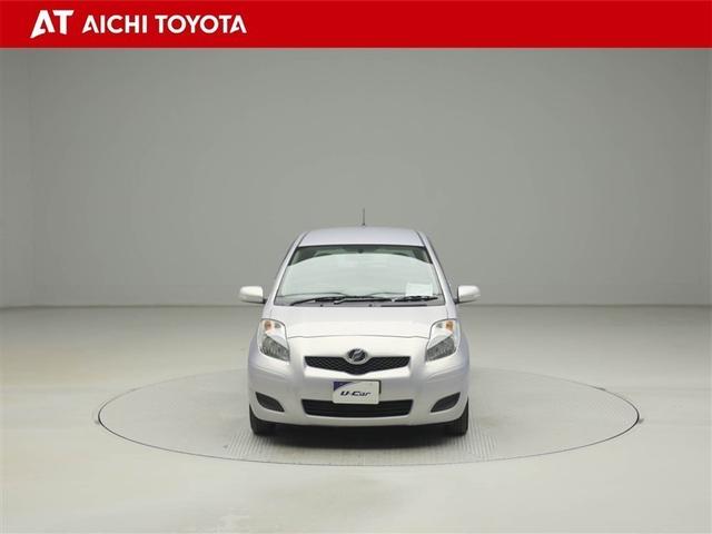 ヴィッツ Ｆ　マニュアルエアコン　キーレス　ナビ＆ＴＶ　パワステ　パワーウインド　ＤＶＤ　ミュージックプレイヤー接続可　運転席エアバッグ　ＡＢＳ　ワンオーナー　Ｗエアバック　ワンセグＴＶ（9枚目）