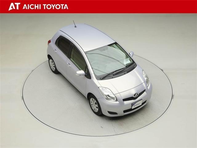 ヴィッツ Ｆ　マニュアルエアコン　キーレス　ナビ＆ＴＶ　パワステ　パワーウインド　ＤＶＤ　ミュージックプレイヤー接続可　運転席エアバッグ　ＡＢＳ　ワンオーナー　Ｗエアバック　ワンセグＴＶ（16枚目）