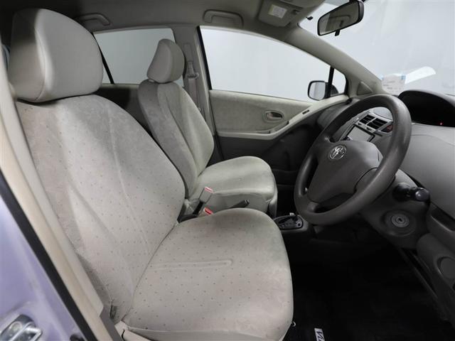 ヴィッツ Ｆ　マニュアルエアコン　キーレス　ナビ＆ＴＶ　パワステ　パワーウインド　ＤＶＤ　ミュージックプレイヤー接続可　運転席エアバッグ　ＡＢＳ　ワンオーナー　Ｗエアバック　ワンセグＴＶ（19枚目）