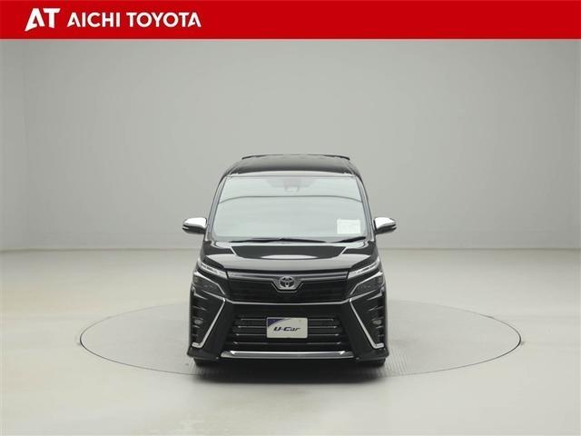 ヴォクシー ＺＳ　煌ＩＩＩ　プリクラッシュ　スマートキ　アイスト　ＤＶＤ再生機能　横滑り防止装置　ナビＴＶ　アルミ　三列シート　ＷＡＣ　盗難防止　オートエアコン　キーレス　ＥＴＣ装備　パワステ　メモリナビ　クルコン　ＡＢＳ（9枚目）