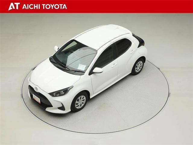 ヤリス Ｘ　ＰＣＳ　スマートキーシステム　元レンタカー　横滑り防止装置付き　ワイヤレスキー　バックガイドモニター　盗難防止　サイドエアバック　エアコン　Ｗエアバッグ　パワーウインドウ　ＥＴＣ付き　パワステ　ナビ（10枚目）