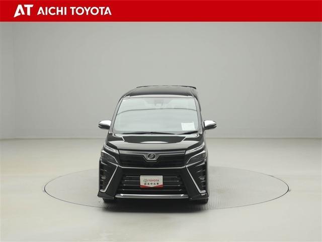 ヴォクシー ＺＳ　煌ＩＩ　スマートキー・プッシュスタート　バックガイドモニター　セキュリティアラーム　両側パワスラドア　１オーナー　ＥＴＣ車載器　地デジテレビ　ＶＳＣ　ＬＥＤライト　助手席エアバック　キーレスエントリー　ＡＣ（9枚目）