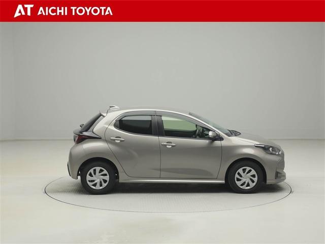 ヤリス Ｇ　Ｂカメラ　エアコン　スマートキー＆プッシュスタート　ドライブレコーダー　イモビ　横滑り防止システム　クルーズＣ　ＡＢＳ　パワーウィンドウ　１オーナー　パワーステアリング　Ｗエアバック　サイドエアバッグ（7枚目）