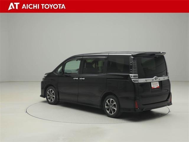 ヴォクシー ＺＳ　煌　地上デジタル　ＴＳＳ　両側パワードア　アイドリングストップ車　パワーウィンド　横滑防止　ＤＶＤ可　盗難防止装置　スマートエントリー　Ｂカメラ　ＡＵＸ　ＬＥＤヘッドライト　メモリーナビ　３列シート　ＡＷ（4枚目）