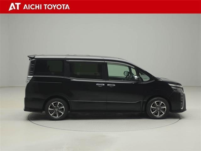 ヴォクシー ＺＳ　煌　地上デジタル　ＴＳＳ　両側パワードア　アイドリングストップ車　パワーウィンド　横滑防止　ＤＶＤ可　盗難防止装置　スマートエントリー　Ｂカメラ　ＡＵＸ　ＬＥＤヘッドライト　メモリーナビ　３列シート　ＡＷ（7枚目）