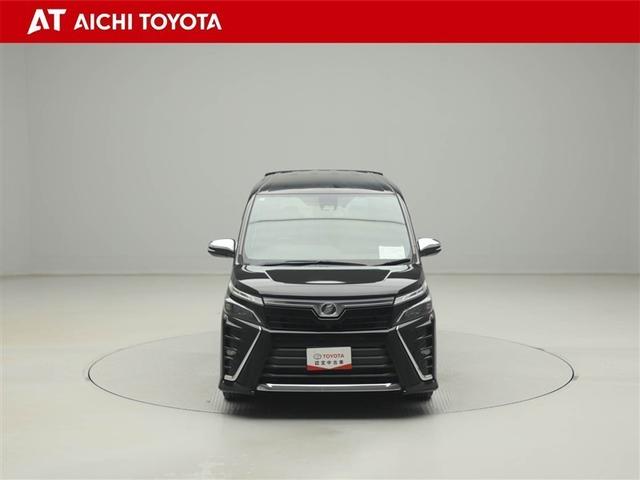 ヴォクシー ＺＳ　煌　地上デジタル　ＴＳＳ　両側パワードア　アイドリングストップ車　パワーウィンド　横滑防止　ＤＶＤ可　盗難防止装置　スマートエントリー　Ｂカメラ　ＡＵＸ　ＬＥＤヘッドライト　メモリーナビ　３列シート　ＡＷ（9枚目）