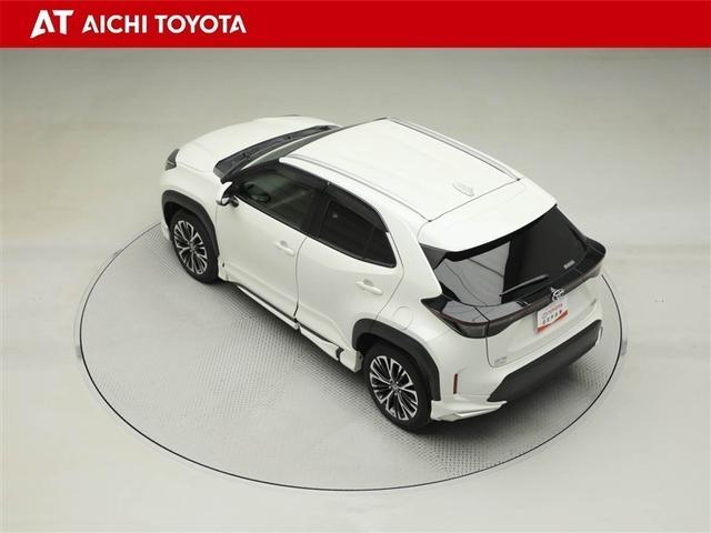 ヤリスクロス ハイブリッドＺ　スマートキ　ワンオ－ナ－　衝突軽減ブレーキ　リヤカメラ　ＬＥＤヘッドライ　ＥＳＣ　クルーズＣ　パワーステアリング　アルミホイール　ＥＴＣ車載器　運転席パワーシート　イモビ　キーフリー　助手席エアバッグ（12枚目）