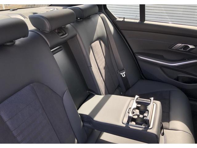 3シリーズ 320d xDrive Mスポーツ LCI バックカメラ 前後PDC アクティブクルーズコントロール Fシートヒーター BMW・M50周年記念エンブレム 電動リアゲート アダプティブLEDヘッドライト リアプライバシーガラス 18AW(45枚目)
