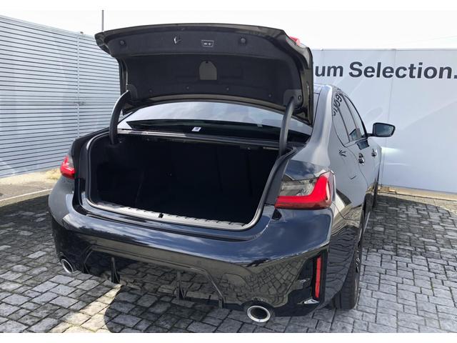 3シリーズ 320d xDrive Mスポーツ LCI バックカメラ 前後PDC アクティブクルーズコントロール Fシートヒーター BMW・M50周年記念エンブレム 電動リアゲート アダプティブLEDヘッドライト リアプライバシーガラス 18AW(50枚目)
