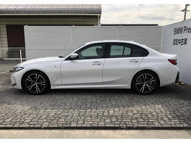 ＢＭＷ専門のメカニックが１００項目にも上る点検整備を徹底的に実施！ご納車後も全国の正規ディーラーで受けられる保証が付いております。ＭｉｅＣｈｕｏＢＭＷでは、保障費用は車両本体価格に含まれます！