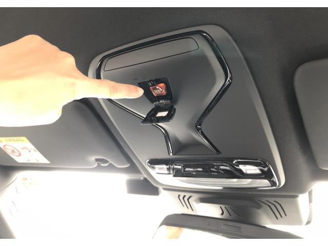 衝突被害軽減ブレーキ機能を装備し、お客様の安全運転をサポートいたします。また、万が一の際は、ＳＯＳコールシステムをご利用頂ければオペレーターが、迅速な救急サポートを行います。