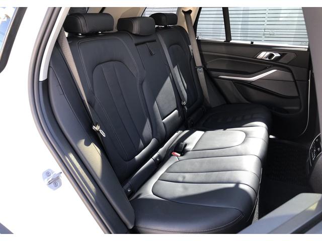 Ｘ５ ｘＤｒｉｖｅ　４５ｅ　黒革　パノラマサンルーフ　全周囲カメラ　ソフトクローズドア　アクティブクルーズコントロール　ハーマンカードン　Ｆシートヒータ　リアサイド・ローラーウインド　２－ＡＸＬＥエアサス　フルセグ　２０ＡＷ（12枚目）