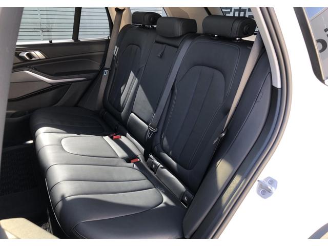 Ｘ５ ｘＤｒｉｖｅ　４５ｅ　黒革　パノラマサンルーフ　全周囲カメラ　ソフトクローズドア　アクティブクルーズコントロール　ハーマンカードン　Ｆシートヒータ　リアサイド・ローラーウインド　２－ＡＸＬＥエアサス　フルセグ　２０ＡＷ（13枚目）
