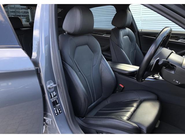 ５シリーズ ５２３ｄ　ｘＤｒｉｖｅ　Ｍスポーツ　黒革　バックカメラ　前後ＰＤＣ　アクティブクルーズコントロール　ウッドパネル　Ｆシートヒータ　電動リアゲート　ＢＭＷ・Ｍ５０周年記念エンブレム　アダプティブＬＥＤヘッドライト　１９ＡＷ（10枚目）